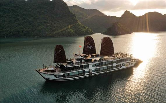 Orchid Classic Cruise Lan Ha Bay